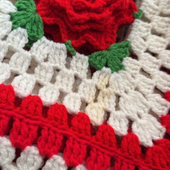 Hand Knitted Blanket 88” x 70” Red Roses Red and White - Picture 6 of 10